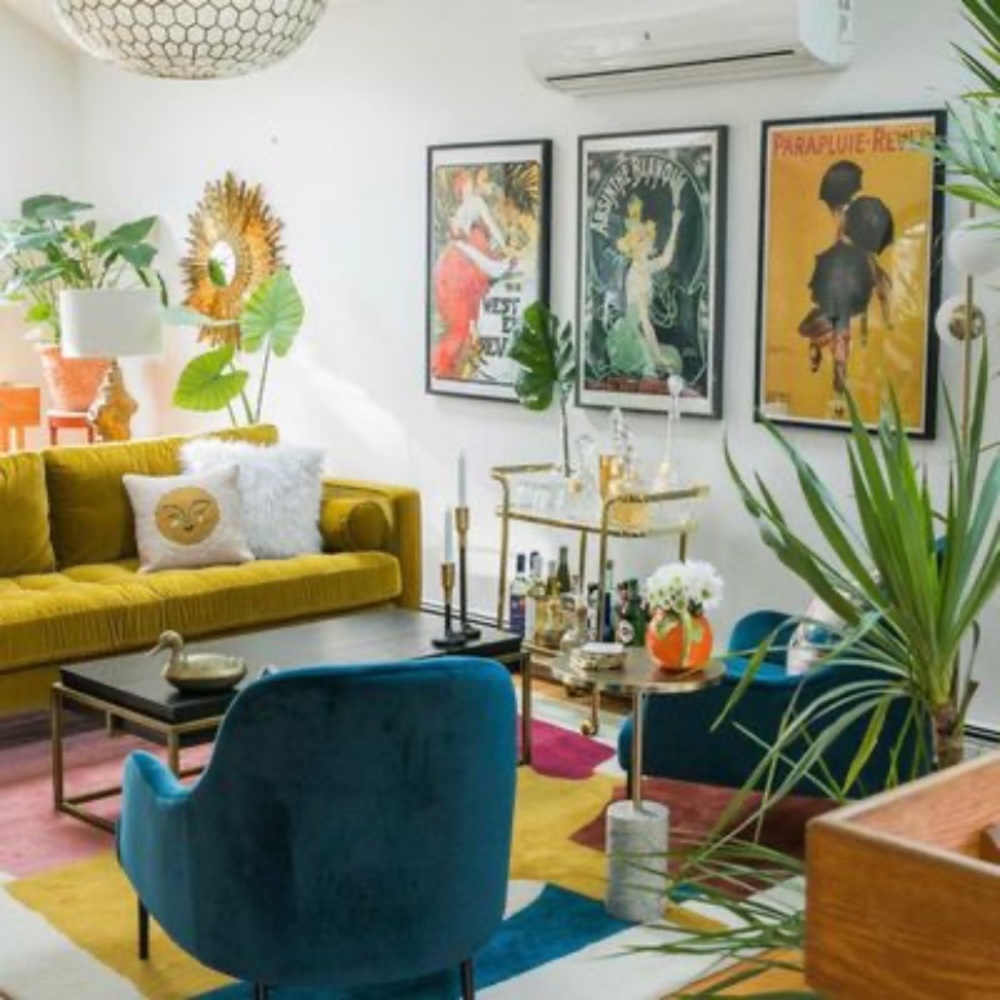 Meet your Posher, Caitlin